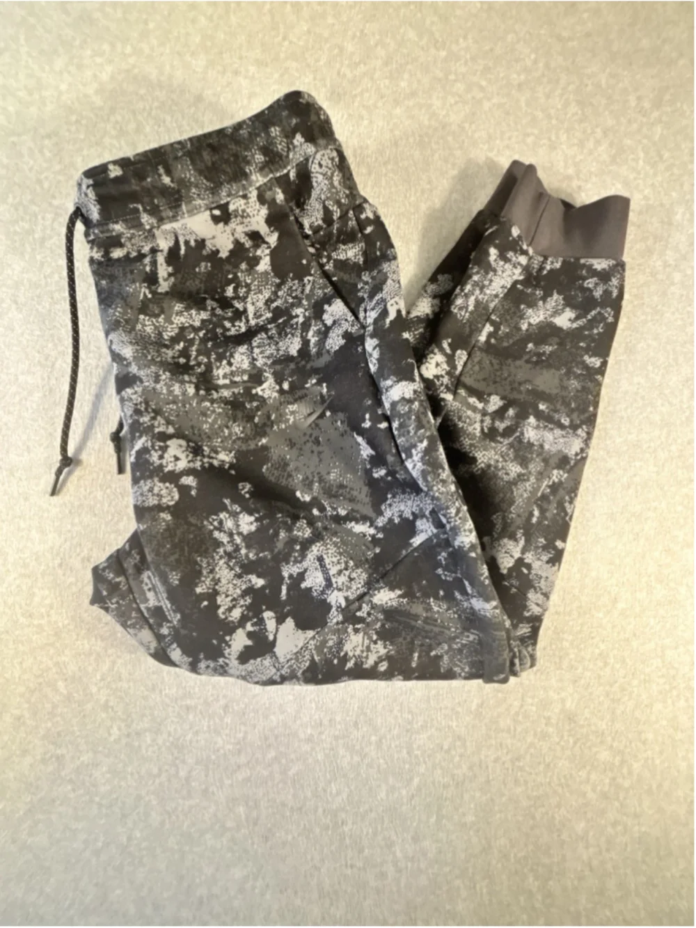 Nike Tech Fleece Men’s XL Black Gray Camo Full-Zip Hoodie Jogger Pants Set